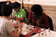 Création de parfums sur-mesure lors d’un team building sensoriel by MadCityZen. | © MadCityZen